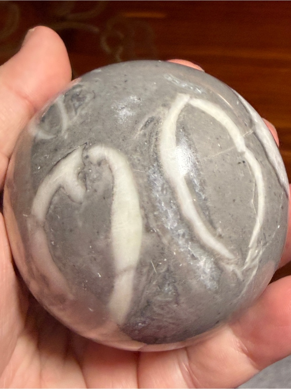 Shell jasper crystal sphere - Picture 6 of 9